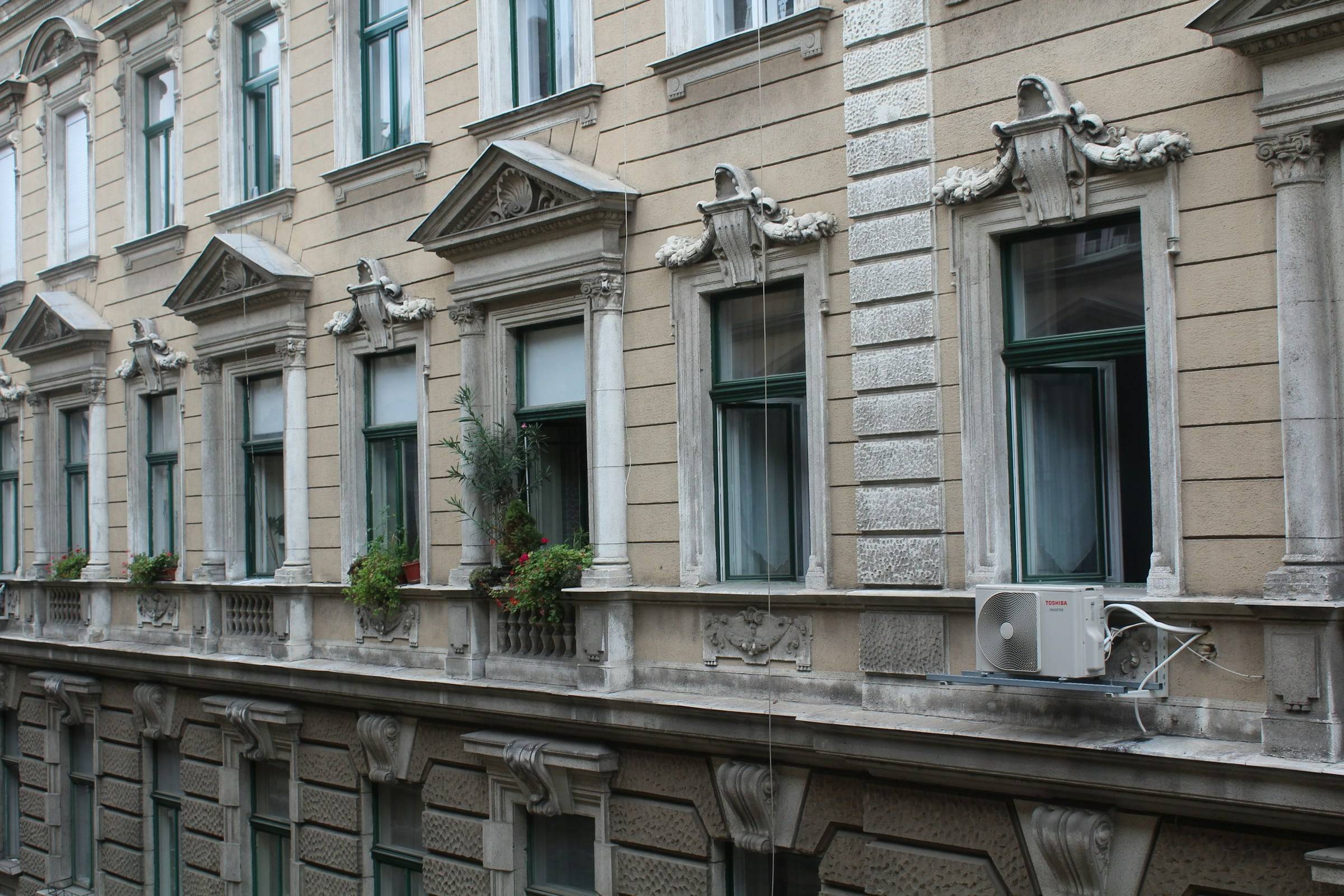 Gründerzeit-Fassade mit Stuck