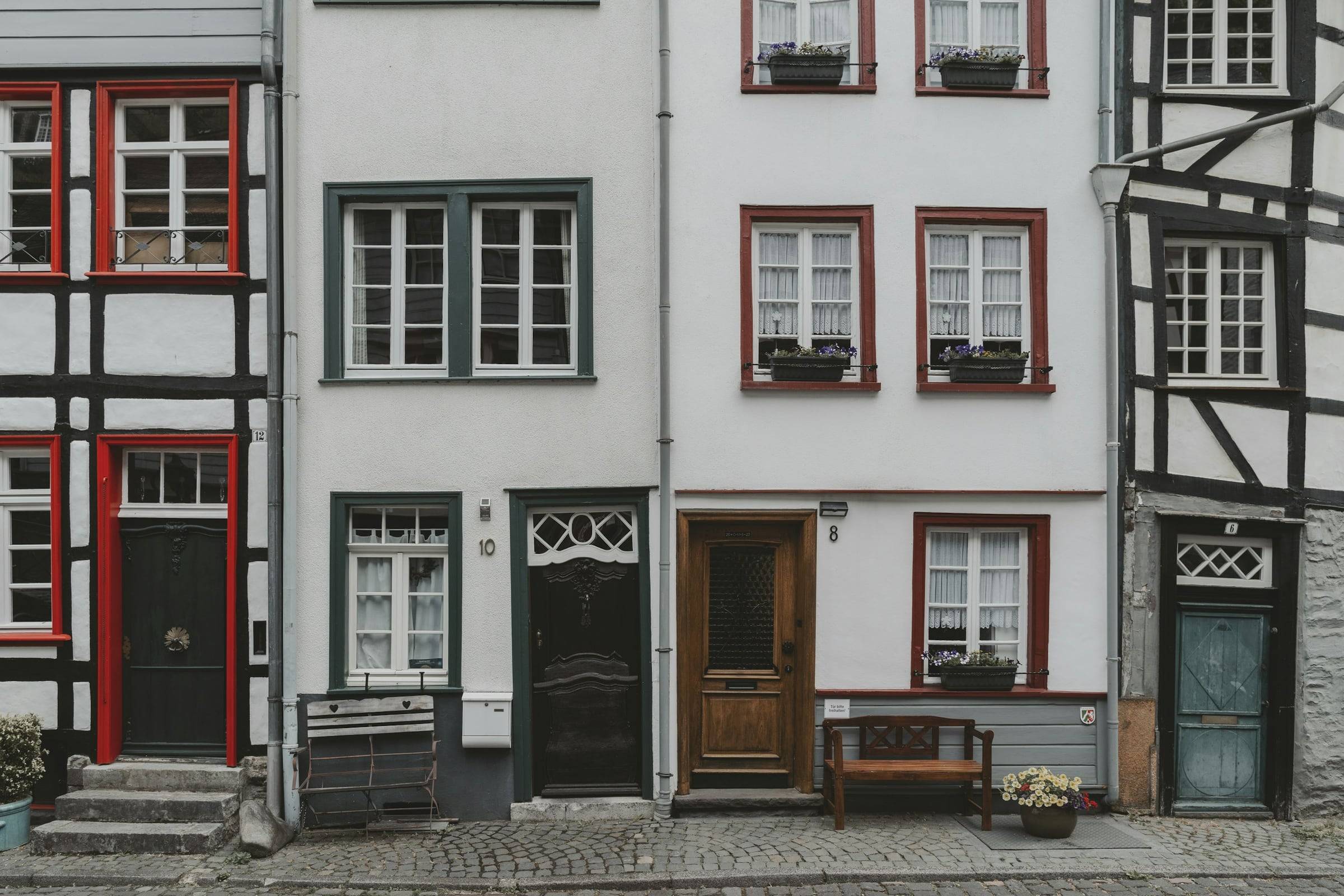 Gasse mit Fachwerk