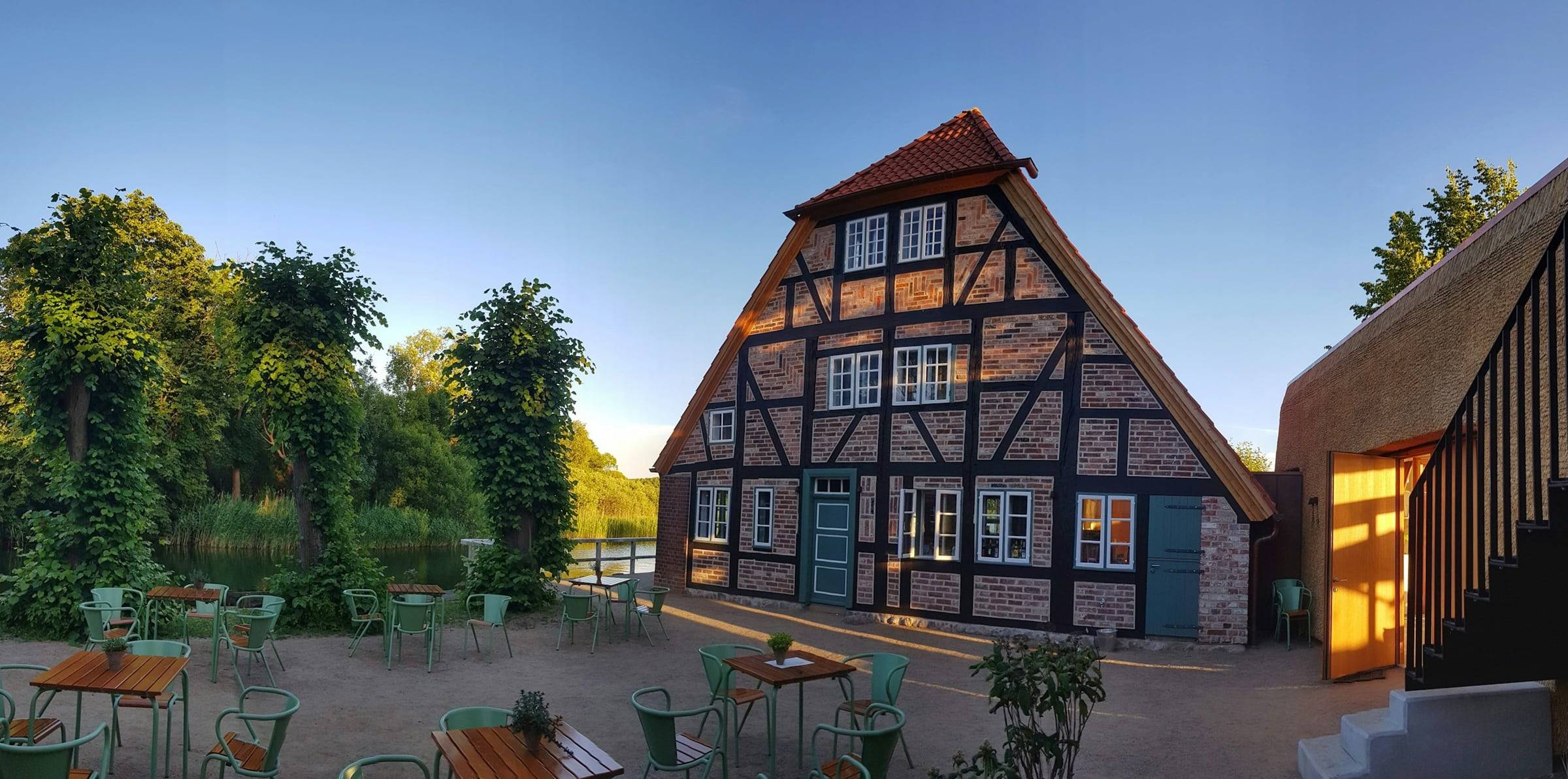 Fachwerkhaus an einem Platz